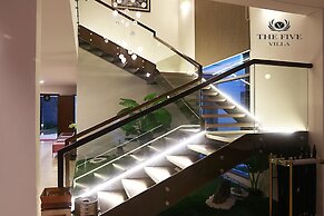 Luxury Yacht Villa