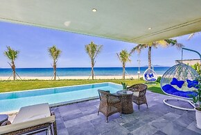 Luxury Yacht Villa