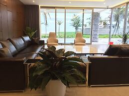 Luxury Yacht Villa