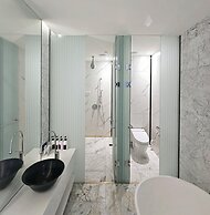 Stayrak Hotel