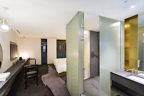 Stayrak Hotel