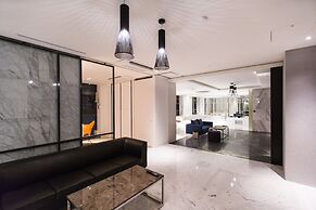 Stayrak Hotel