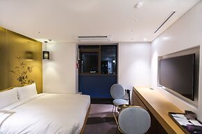 Stayrak Hotel