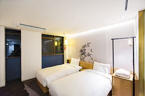 Stayrak Hotel