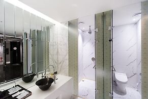 Stayrak Hotel