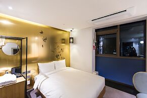Stayrak Hotel