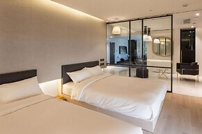 Stayrak Hotel