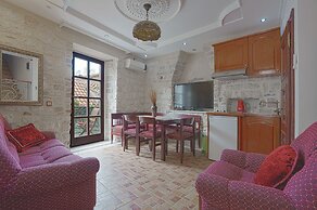 Wine house old town apartments