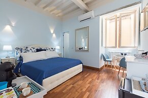 Central View Suite