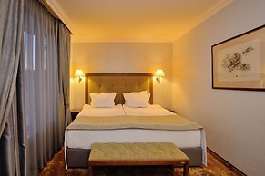 Club Central Hotel