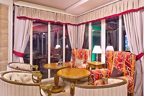 Club Central Hotel