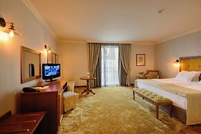 Club Central Hotel