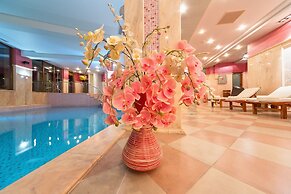 Club Central Hotel