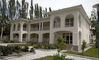 Hotel Aurora Plus