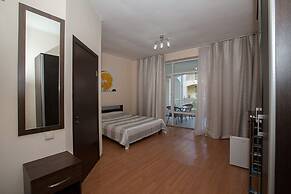 Hotel Aurora Plus