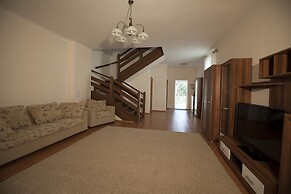 Hotel Aurora Plus