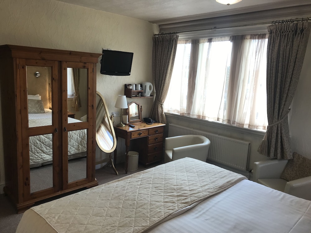 The Carre Arms Hotel