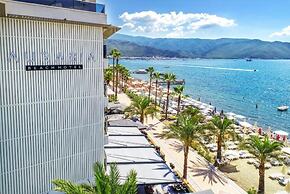 Aurasia Beach Hotel