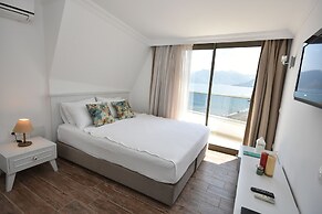 Aurasia Beach Hotel