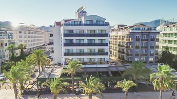 Aurasia Beach Hotel