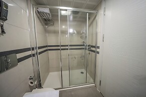 Aurasia Beach Hotel
