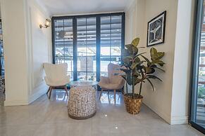 Aurasia Beach Hotel