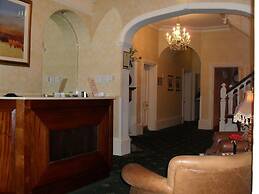 Woodlands Hotel