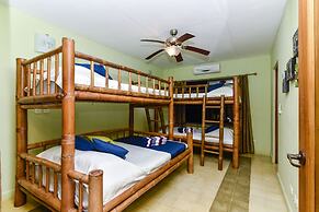 Monos Locos - Portasol Vacation Rental