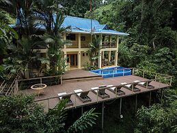 Monos Locos - Portasol Vacation Rental