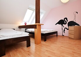 Flamingo Apartments
