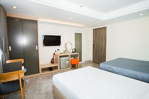 Moonlight Bay Hotel