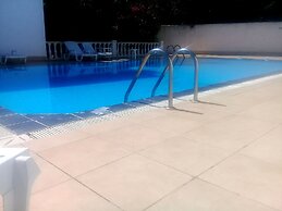 Jungle Apart Hotel