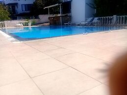 Jungle Apart Hotel