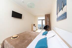 Priboy Beach Hotel