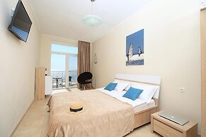 Priboy Beach Hotel