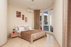 Priboy Beach Hotel