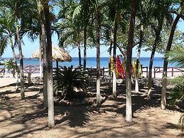 Marsella Beachfront B&B