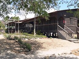 Marsella Beachfront B&B