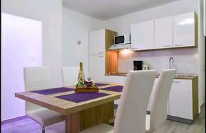 Deluxe Apartments Goya