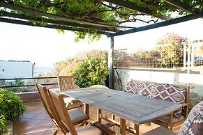 Yasmine Apartments