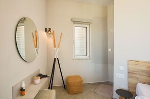 Yasmine Apartments