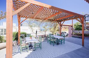Yasmine Apartments