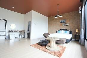Manonnee Hotel