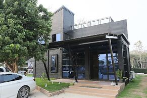 Manonnee Hotel