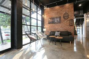 Manonnee Hotel