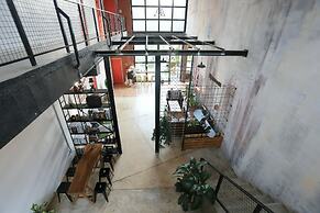 Manonnee Hotel