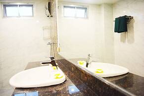 Serena Sathorn Suites