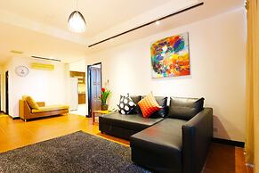 Serena Sathorn Suites