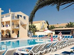 Lemon Grove Hotel and Studios