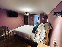 Picton House Hotel